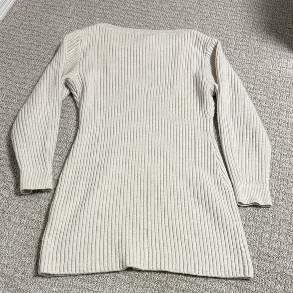 H&M Cream Ribbed Crew Neck Sweater - Picture 6 of 6